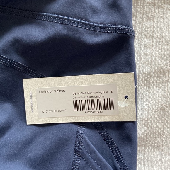 NWT Outdoor Voices Zoom Leggings - Small - Picture 3 of 3